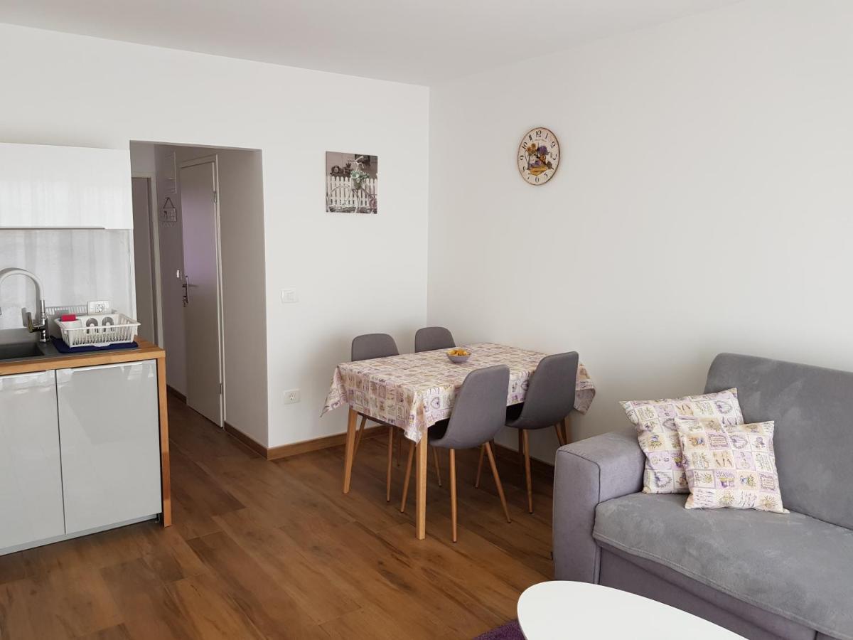 Apartman Luka Новиград Экстерьер фото